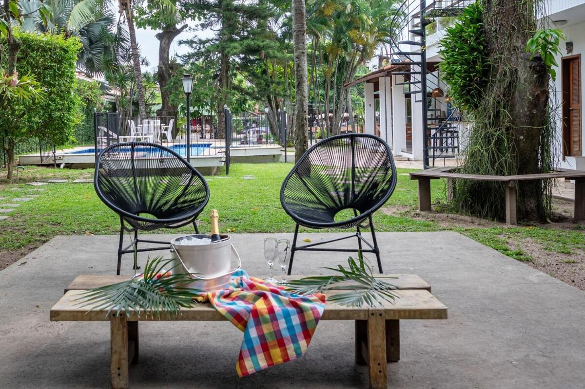 Island Refuge - 6 Suites, Swimming Pool & Bbq Holiday home *
