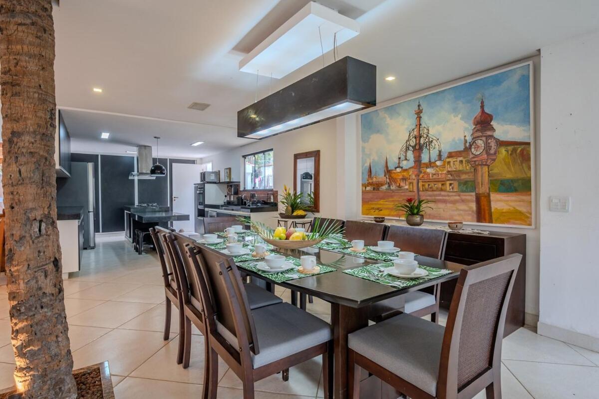 Island Refuge - 6 Suites, Swimming Pool & Bbq