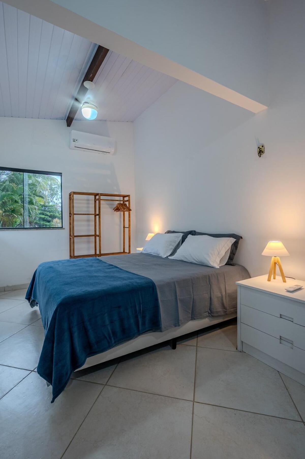 Island Refuge - 6 Suites, Swimming Pool & Bbq *